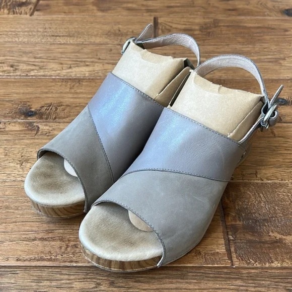 Dansko Madalyn Slingback Sandals Gray Leather Comfort Block Heels Size 39 - Picture 4 of 12